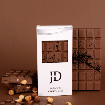 Étcsokoládé egész mogyoróval