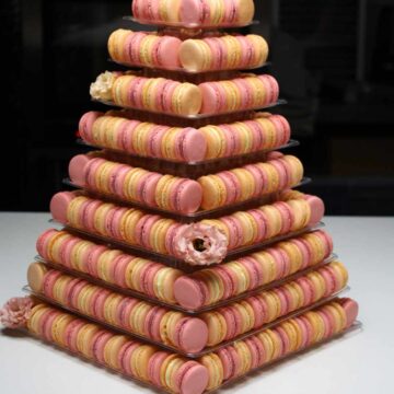 Macaron torony 200-240 db-os esküvőre